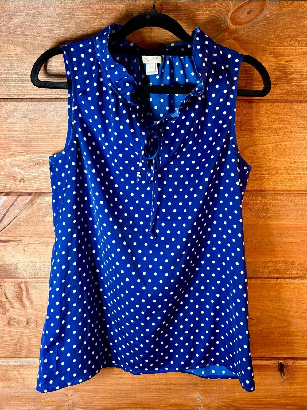 J. Crew Blue Polka Dot Sleeveless Tank Top Size XS or Small 💕💙